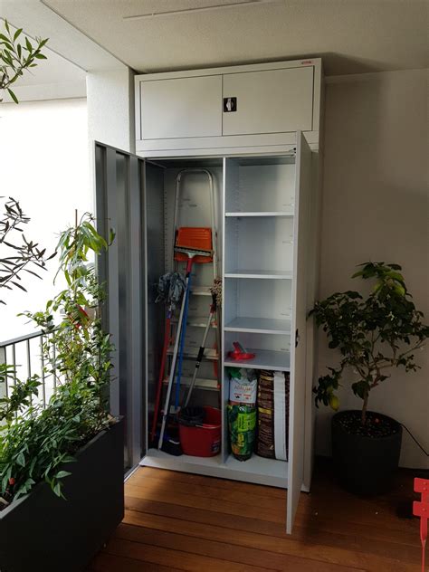 Mobiletti Da Balcone In Metallo