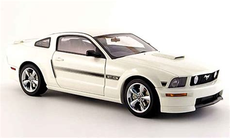 Maisto 124 2015 Ford Mustang GT Modern Muscle Diecast Model Car Toy