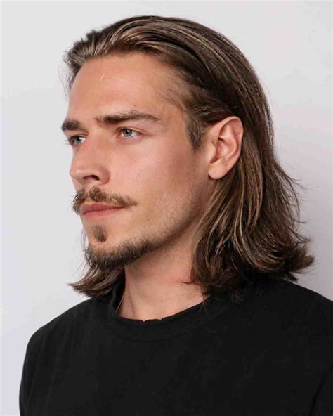 Model Rambut Gondrong Tanggung: Panduan Lengkap untuk Pria yang Ingin Bergaya