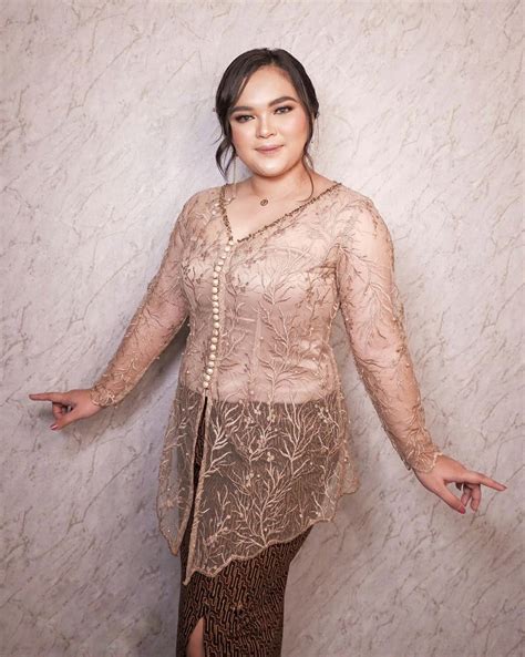 model baju kebaya untuk orang gemuk