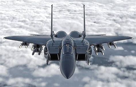 model f 15 fighter jet