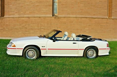 model of 1989 mustang gt convertible