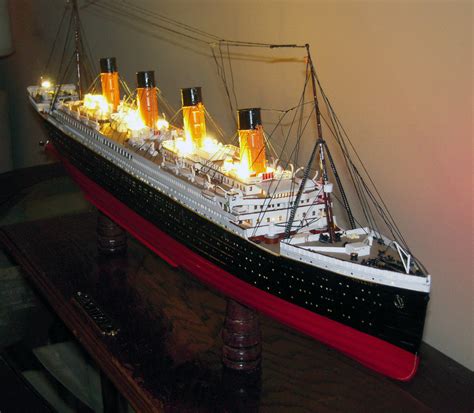 model titanic with lights