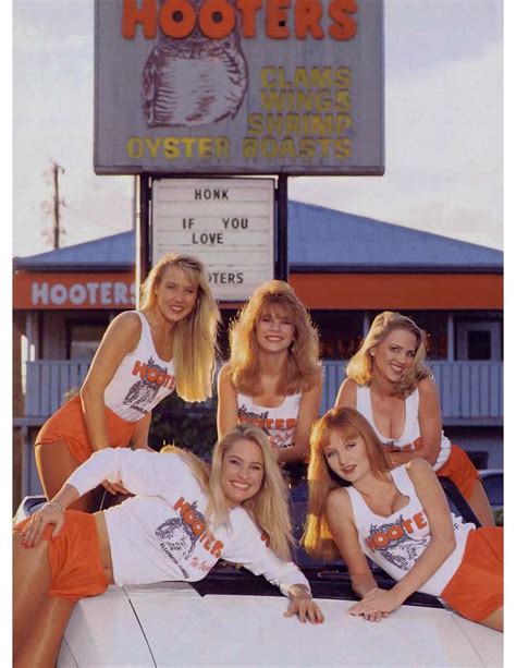 models nude hooters