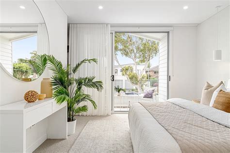 Modern bedroom design idea with carpet & balcony using