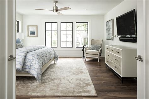 Modern Bedroom Windows