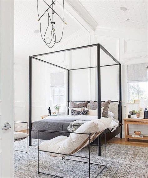 Classic contemporary chic canopy bedroom design Bedroom