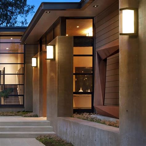 modern home exterior lighting