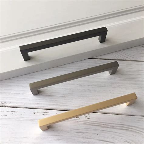 Modern Kitchen Pulls And Knobs