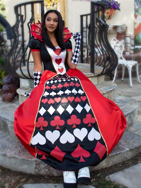 modern queen of hearts outfit