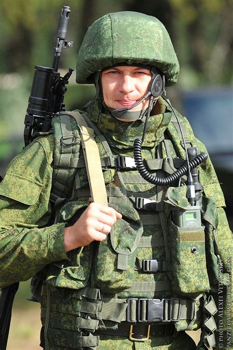 modern russian military uniforms