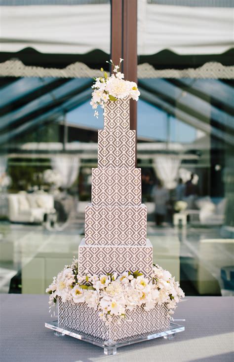 Modern Wedding Cake Unique