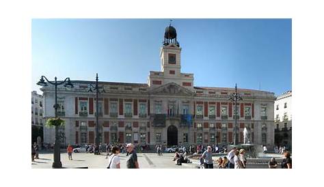 Puerta del Sol - Madrid Attraction | Expedia.com.au