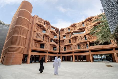 mohamed bin zayed university