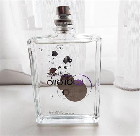 molecule 01 perfume sample