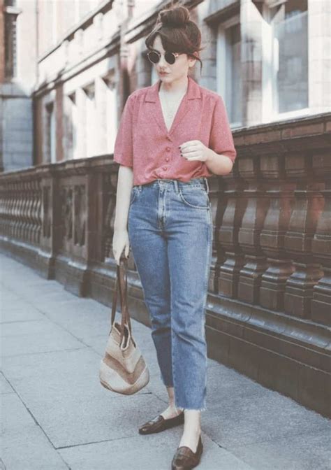 Blue Jeans Outfit 21 Ways To Wear Women’s Blue Jeans Mom jeans