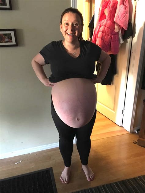 mom big belly pregnancy