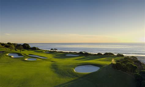 Monarch Golf Course: Ultimate Green Paradise!