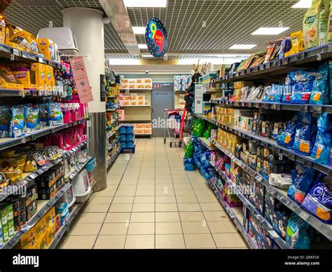 monoprix supermarket france