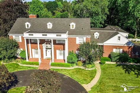 Monroe Mi Apartment Building