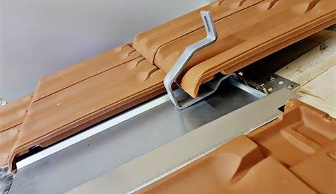 Aerocompact: Dachhakensystem mit Blechersatzziegel für PV-Montage | Haustec