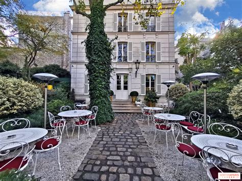 montmartre hotels in paris