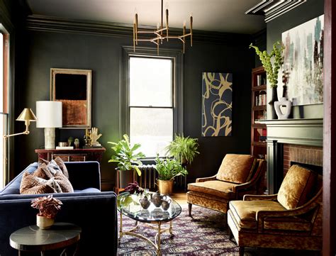 25+ Amazing Dark Moody Living Room Decor Ideas