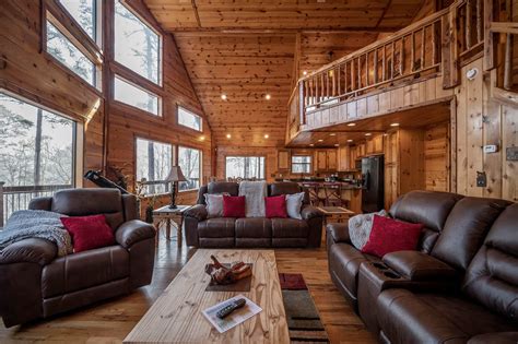 moonlit cabins broken bow