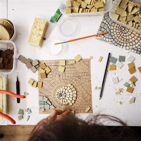 mosaic making workshop