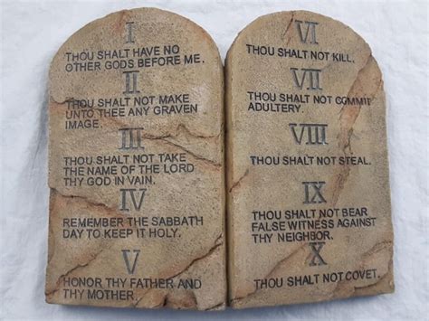 moses tablets 10 commandments