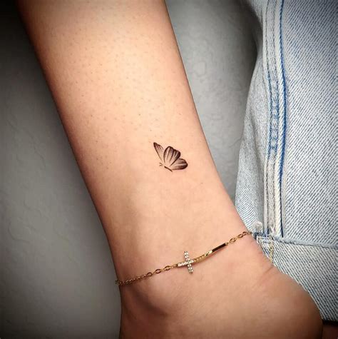 34 Small & Cute Tattoo Ideas With BIG Meaning Behind Them For Women