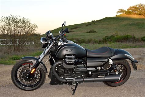 Moto Guzzi Audace: Penjelajahan Unik Dalam Dunia Cruiser Bertenaga