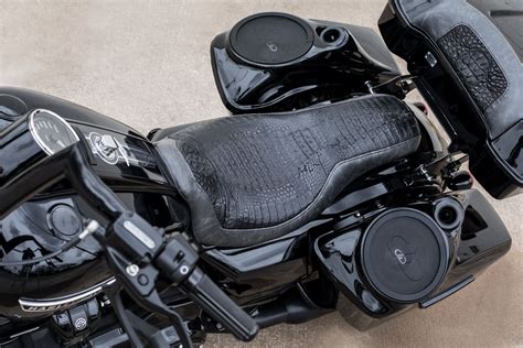 motorcycle audio installation