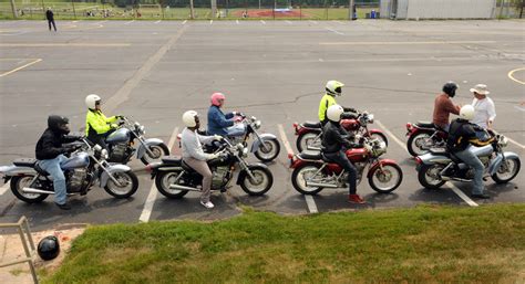 motorcycle racing training school