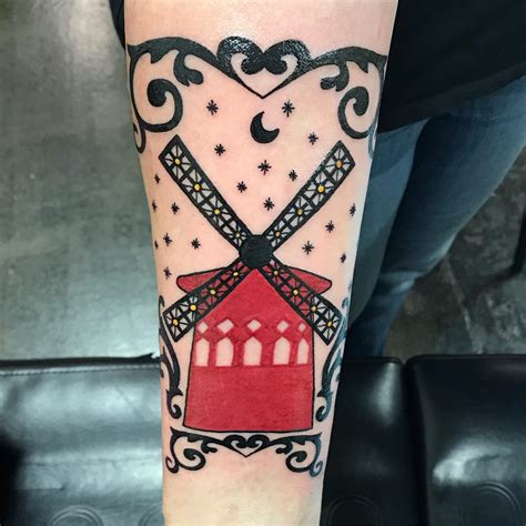 Second session on my Moulin Rouge sleeve, done by Albert Smart Sleeve