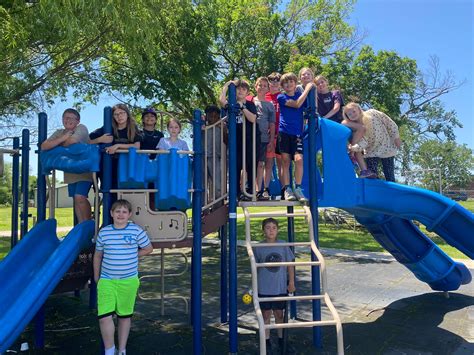 Mound Valley Grade School