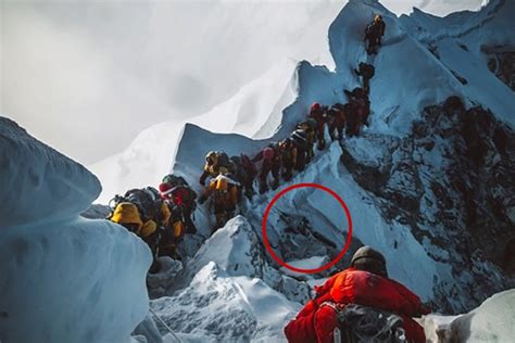 mount everest sleeping beauty picture