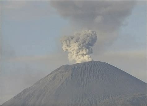 mount semeru 2021 eruption