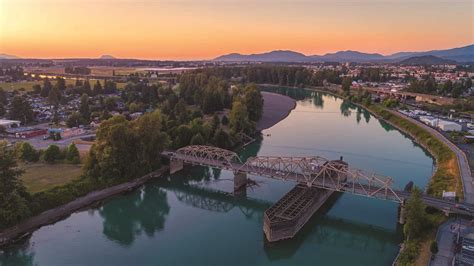 Discover the Hidden Gem of Mount Vernon, Washington State: A Guide to Exploring the Skagit Valley's Best-Kept Secret