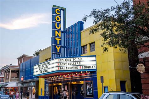 Remodeled movie theater hires stock photography and images Alamy