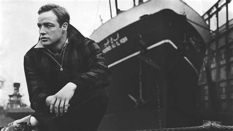 movie on the waterfront plot and cast summary