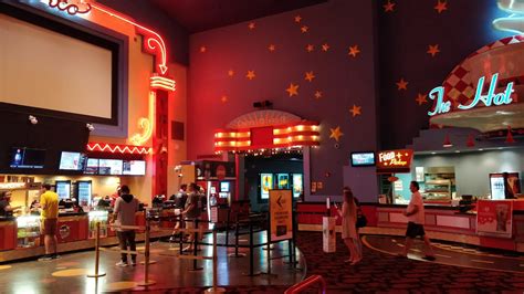 movie theater in pompano beach