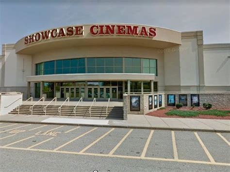 movie theaters in warwick