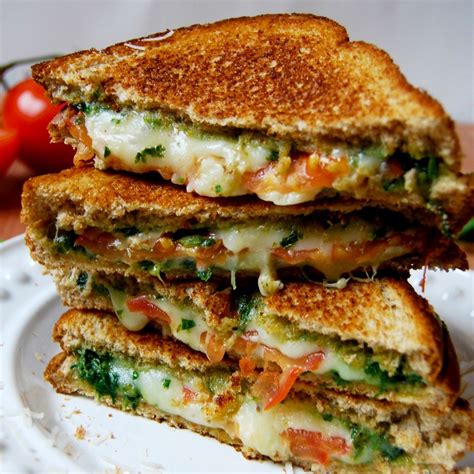 mozzarella grilled cheese