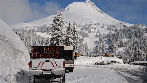 mt hood road conditions today