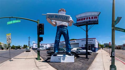Muffler Man On Plainfield