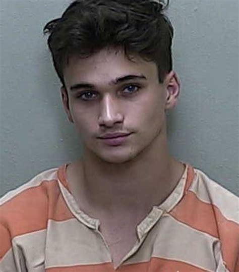 mugshots.com