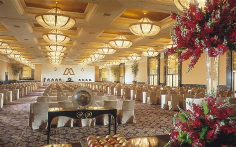 mulia hotel jakarta ballroom space