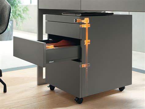 home.furnitureanddecorny.com:multi drawer locking system