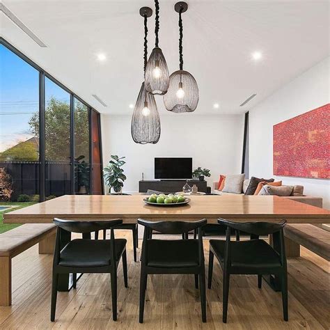 Multiple Pendants Over Dining Table